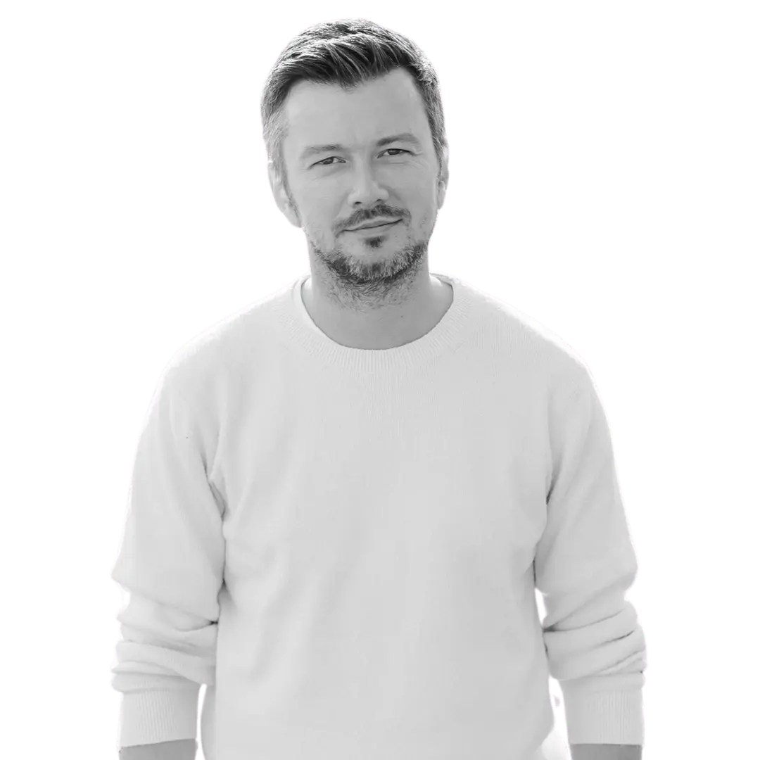 Евгений Тихонович, главный редактор «РБК Стиль» и автор телеграм-канала «Тихонович Media»