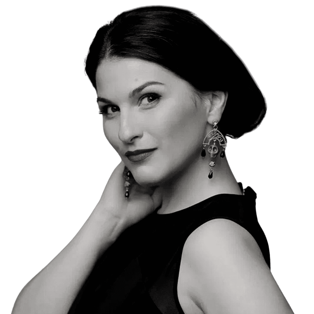 Анна Славутина — основатель авторских украшений «Anna Slavutina», актриса театра «МОСТ»