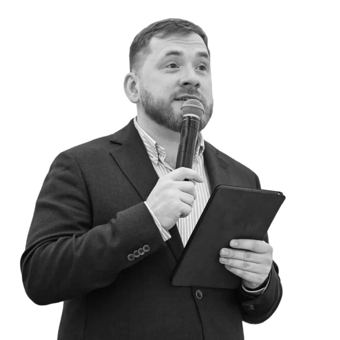 Денис Николаев, теле- и радиоведущий, тренер по публичным выступлениям